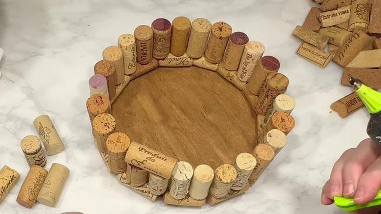 making tray from wine corks
