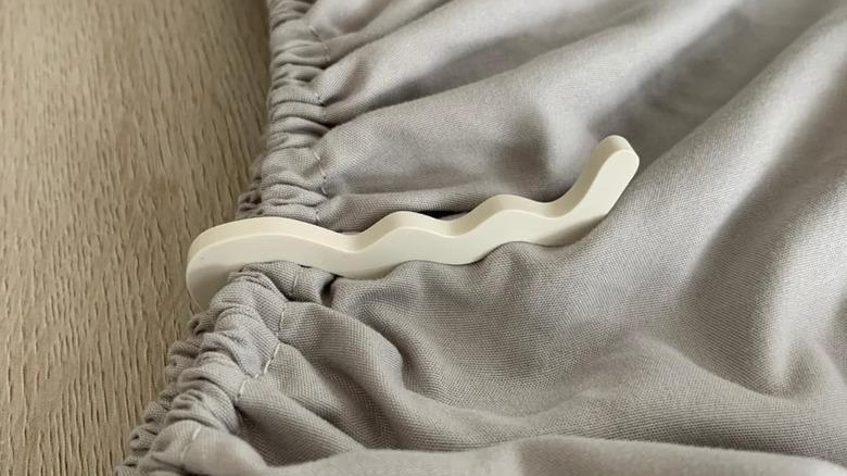 Laundry Buddy bed sheet detangler