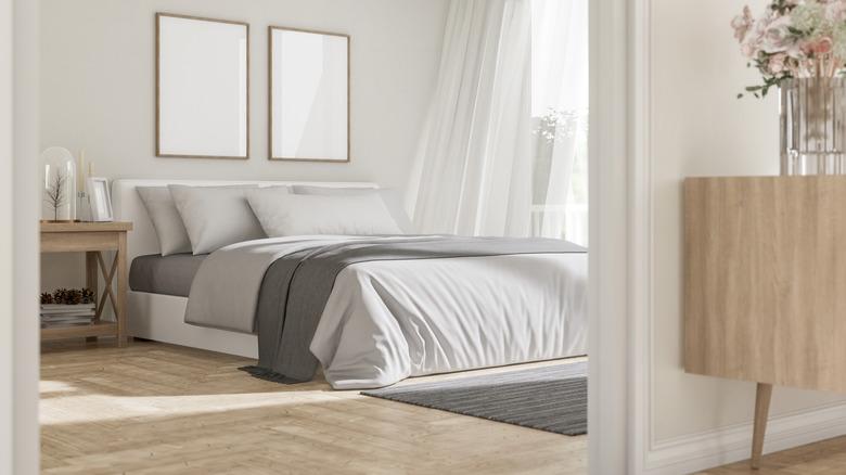 Bedroom in white and gray